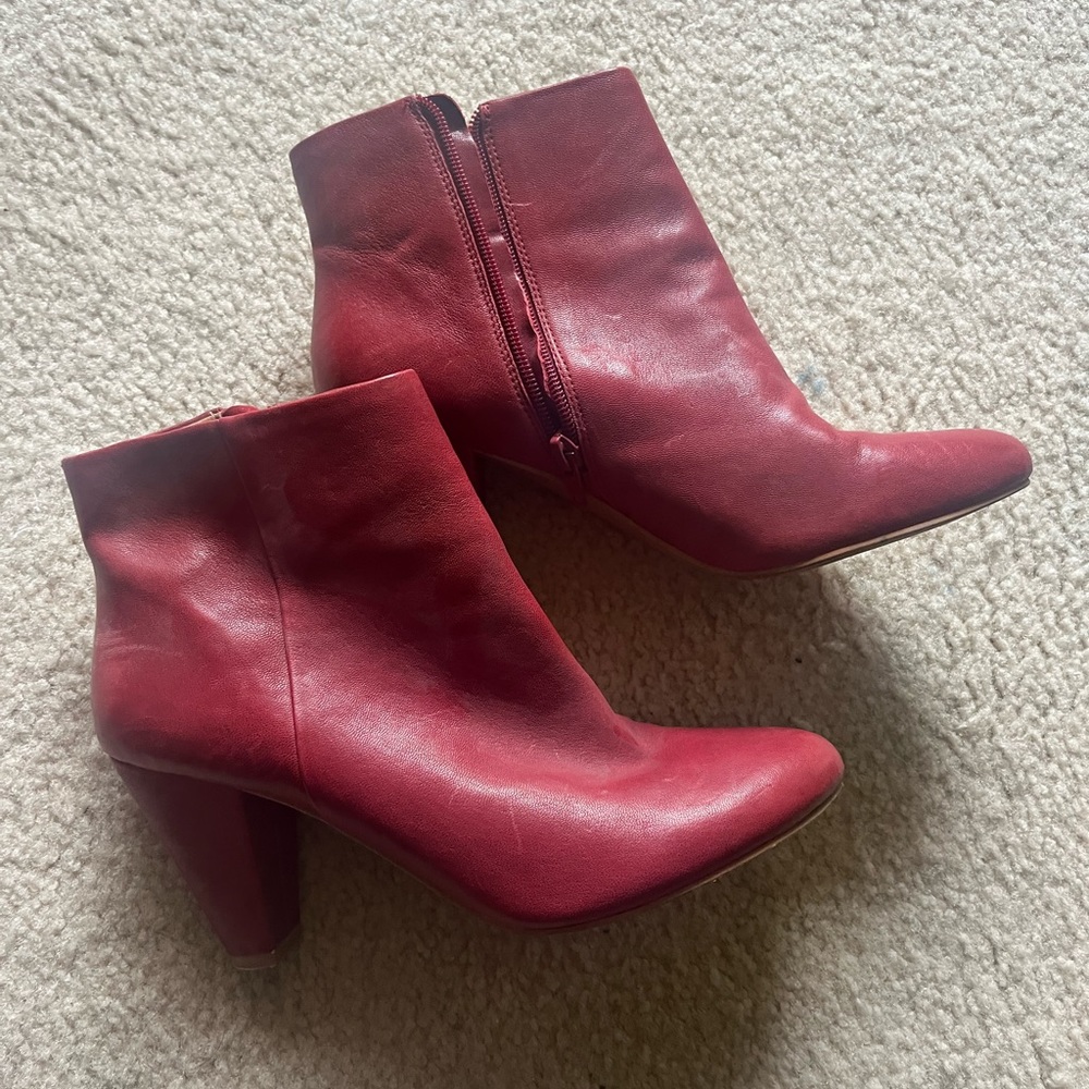 Vintage red boots from lucky brand.Size 8 (or 38.5)
